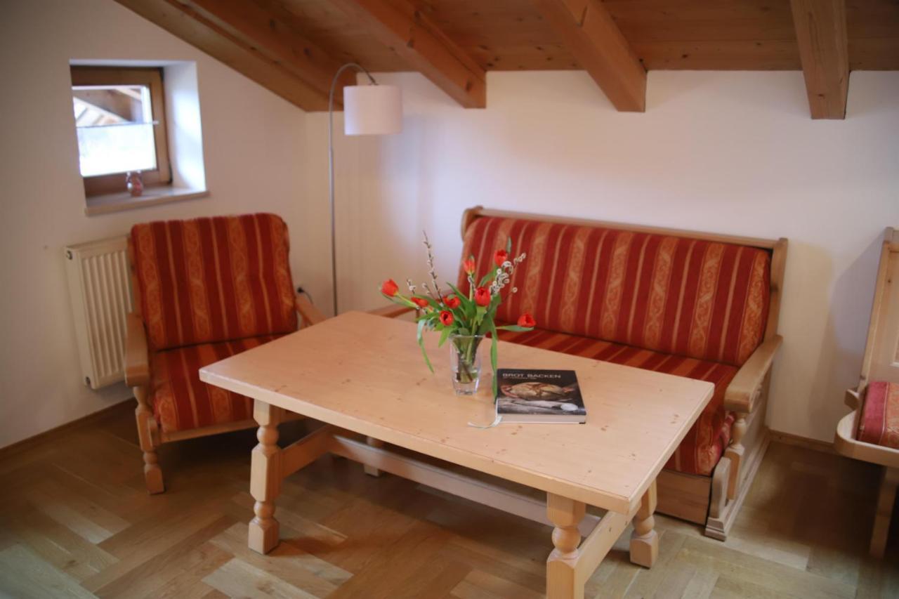 Ferienwohnungen Kir Royal Krün Exterior foto